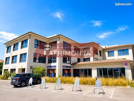 bureaux 106 m² aubagne