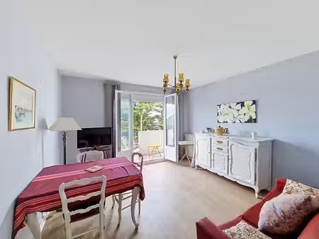 concarneau (29900)  appartement t2 avec aperçu mer  garage et cave