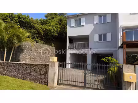 maison avec magnifique vue -hauteur de bois nèfles