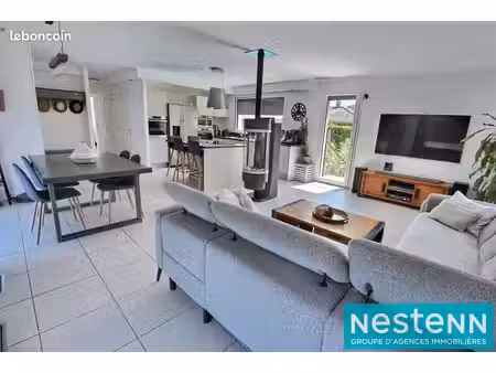 villa 5 pièces 140 m²