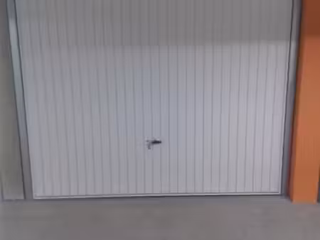 garage/box 13 m² bron