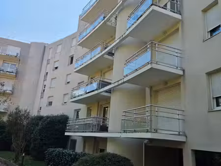 30 m2 avec balcon et garage