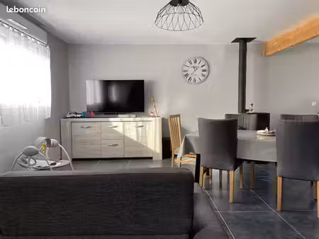 propriété 4 pièces 85 m²