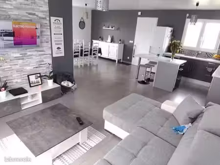 propriété 4 pièces 85 m²