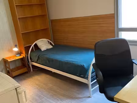 chambre meublée