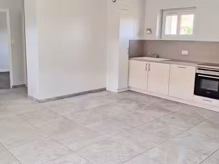 location appartement la chapelle de guinchay