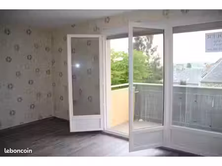 t2 saint- lo 47m² 100m espe  8mn centre ville  ascenseur  balcon  parking 