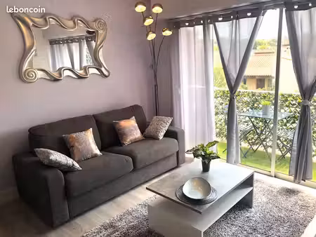 studio st-mandrier pin rolland 300m mer