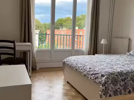 location pantin studio 27m2 + balcon + 2 caves + parking
