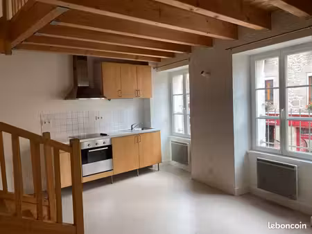 appartement t2 en duplex à bessines-sur-gartempe