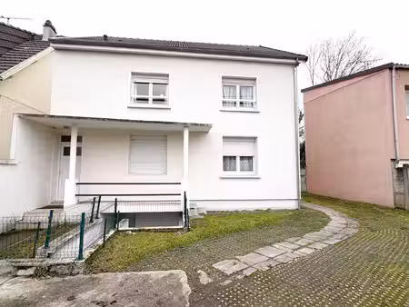 à louer : charmant appartement f2 'robert'