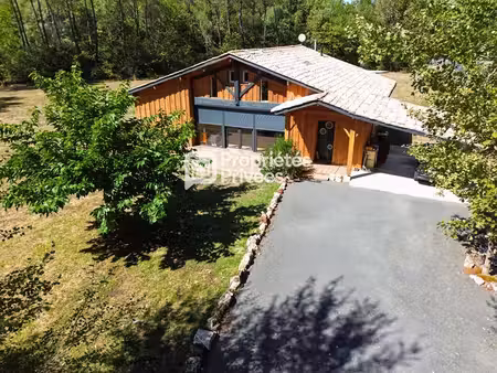 grignols maison de charme rénovée  terrain de plus de 5 000 m² et aucun voisin