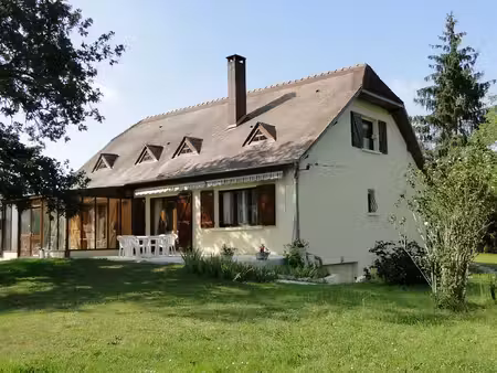 domaine familial avec grand terrain