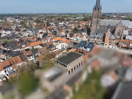 wij verkopen uw vastgoed  anders én beter!