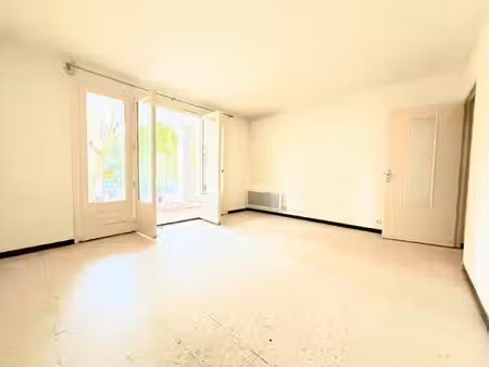 appartement bagnols sur ceze - 1 pièce - 26 m²