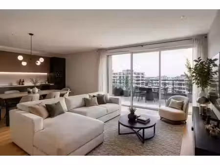 4 pièces avec balcon – 4ème étage – secteur centre-ville