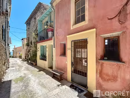 charmant appartement/maison de village à castellar