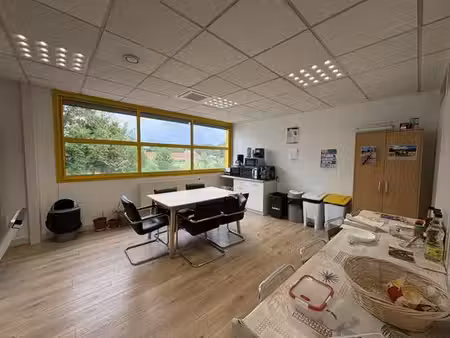 bureau prestigieux de 104 m2 en location - dury  hauts-de-france