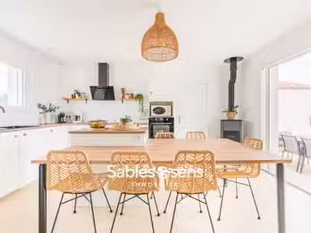 vente maison à brem-sur-mer (85470) : à vendre / 69m² brem-sur-mer