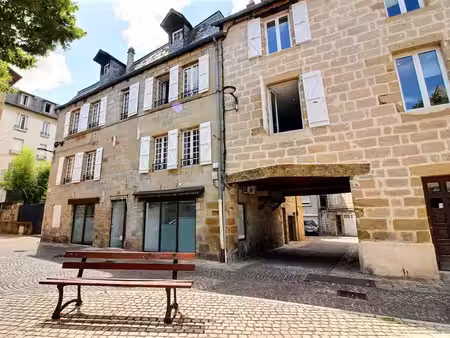 444 000 - brive centre : maison de caractère 230m² avec terrasse  2 garage + local/apt ind