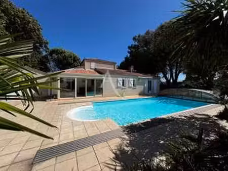 vente maison piscine à longeville-sur-mer (85560) : à vendre piscine / 132m² longeville-su