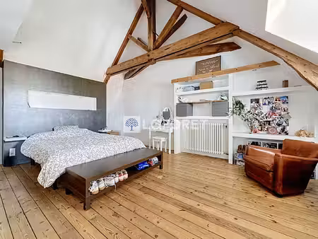 belle maison de caractère au coeur de parthenay !