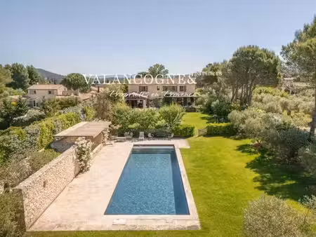 maison de 5 pièces de luxe en location à eygalières  france
