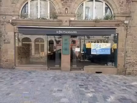 vente bureaux et commerces à fougères (35300) : à vendre / 126m² fougères