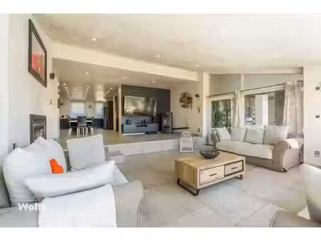 lumineuse maison familiale avec belle vue dégagée !