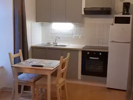 charmant appartement t1 bis en rez de chaussé entièrement meublé avec grande terrasse et c