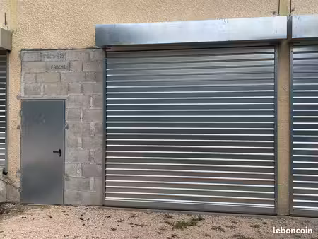 local/garage de 52m2 à louer à vorey