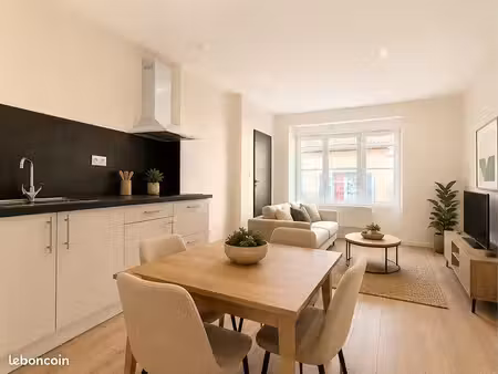 studio 1 pièce 30 m²