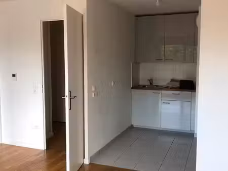 lumineux f2 avec balcon-secteur recherché thiais