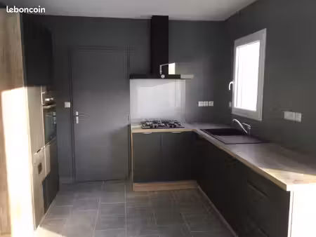 maison 3 chambres cuisine équipée & jardin