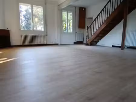 loue maison de campagne meublé de 100m² avec 2 chambres  terrain 700m²