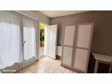 annonce studio pour étudiants