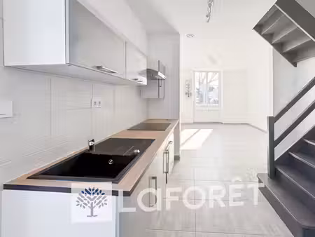 appartement à louer dans le bourg de gemozac (17260) - réf 4396