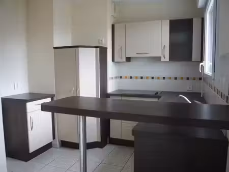 appartement * 2 pièces * 50 m² * 44700 orvault * 620 * 50 * 670