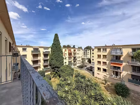perpignan dernier étage 74 m2 parking résidence sécu
