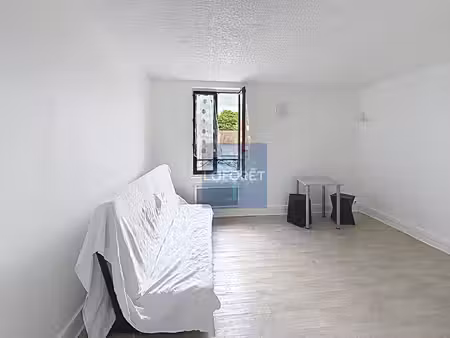 centre ville viarmes - studio meublé de 21 m²