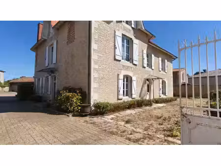 maison sur la commune de blanzay