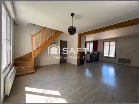 duplex en plein cœur de lisieux  au calme absolu à deux pas des commerces et 8 min de la g