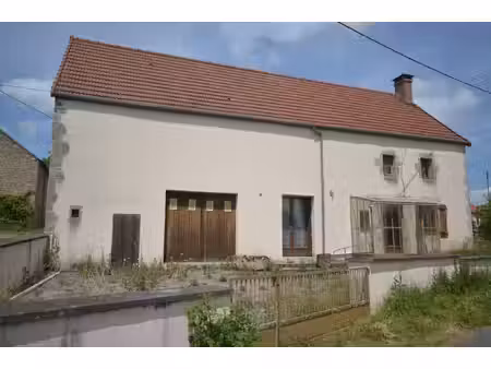 maison de village à finir de rénover proche gouzon