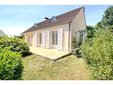 maison individuelle sur sous-sol total  4 chambres avec jardin