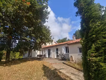maison de plain-pied - calme et grand terrain arboré proche de montauban