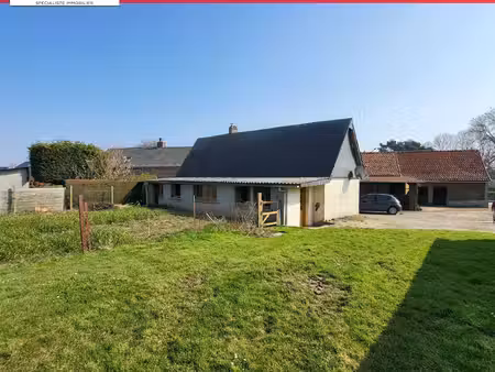 maison de plain-pied avec dépendances et terrain de 7 060 m² - petit-caux