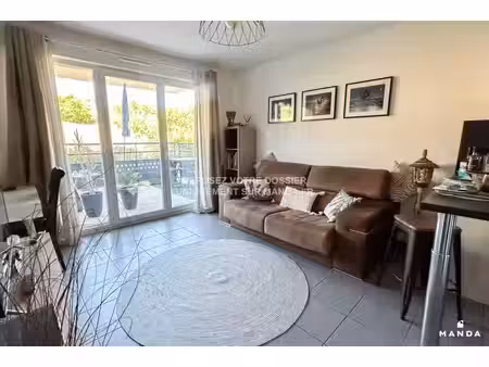 t2 meublé - 9  avenue stéphane hessel  13500  martigues  france