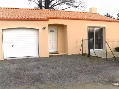 location maison 3 pièces 83 m² à sainte-pazanne (44680)