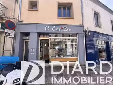 location bureaux et commerces à vitré (35500) : à louer / 32m² vitré
