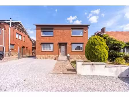 villa 4 chambres + entrepôt